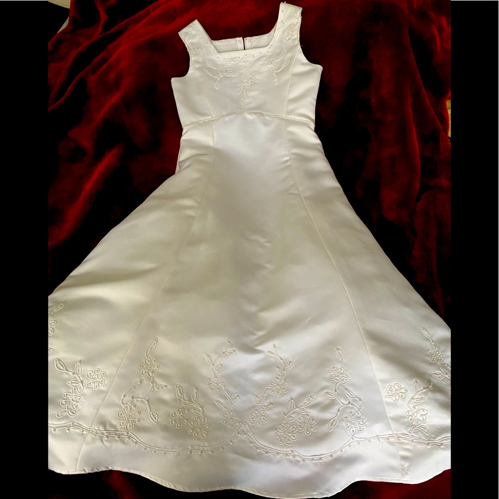 Girls Communion Dress EUC